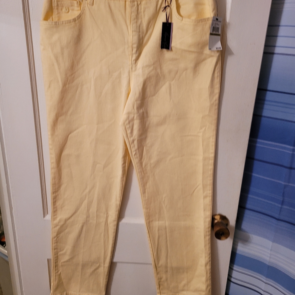 Gloria Vanderbilt Amanda Jeans 14